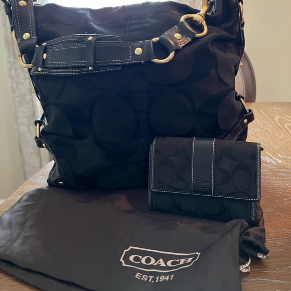 Black Coach Purse & Wallet with Dustbag ❤️ - Picture 1 of 16